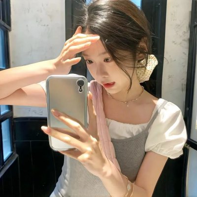 飘动的红丝带